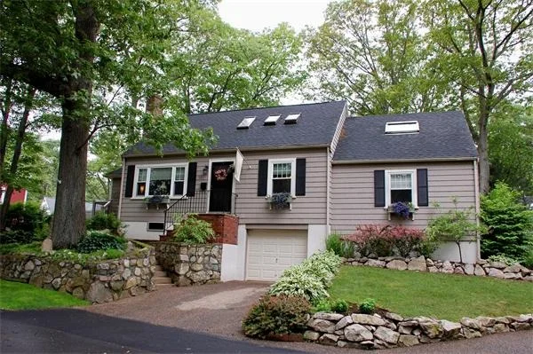 Photo of 53 Alden St.
