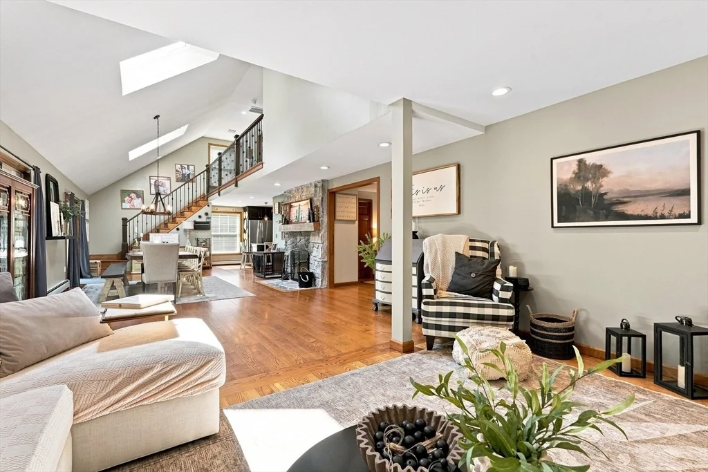 Photo of 51 Barton Ave