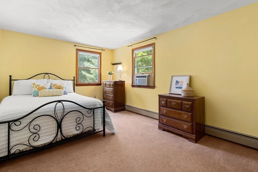 Photo of 26 Lawrence Ln