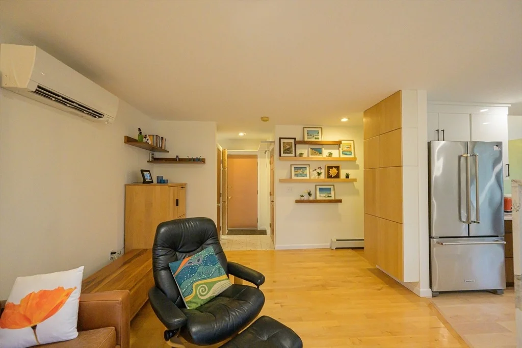 Photo of 39 Dennis Dr