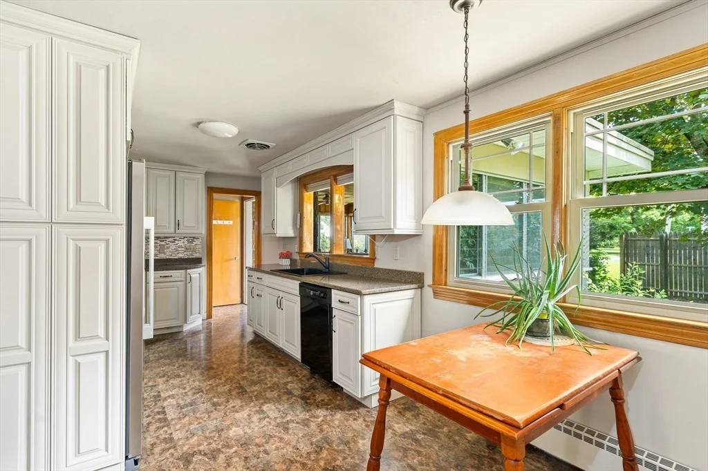 Photo of 16 Sheldon Ave