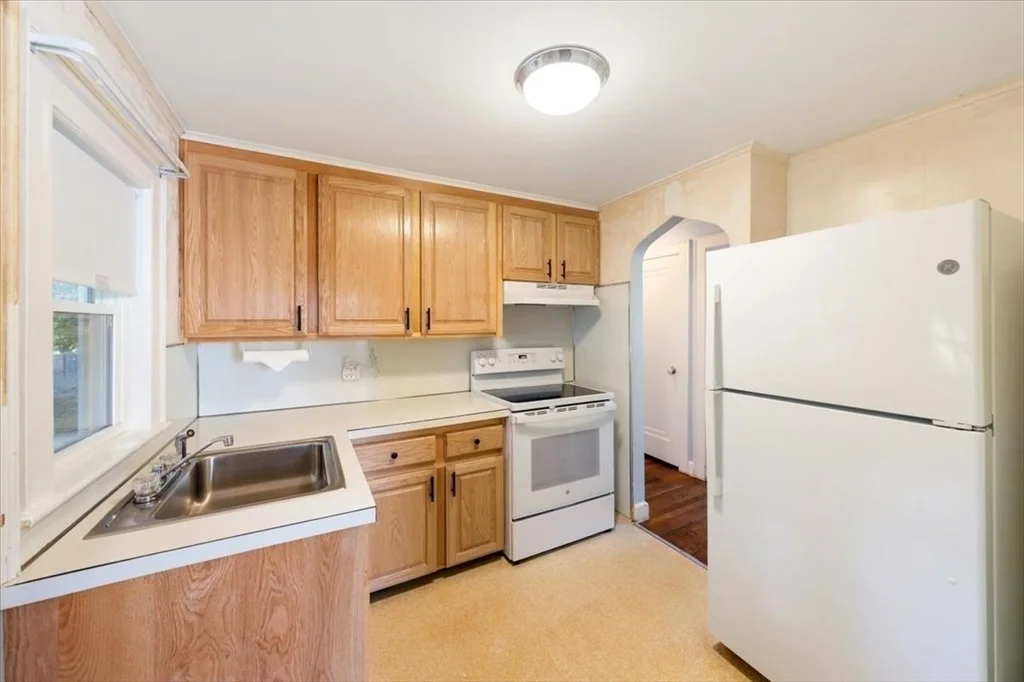 Photo of 34 Aberdeen Ave.