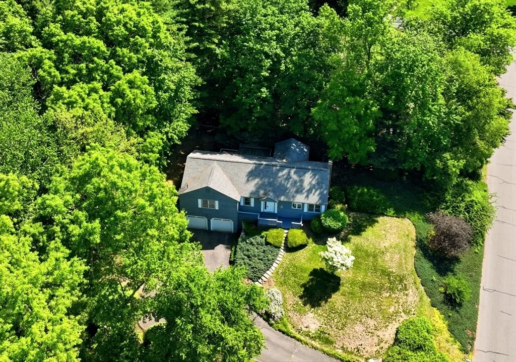 Photo of 4 Ladyslipper Ln