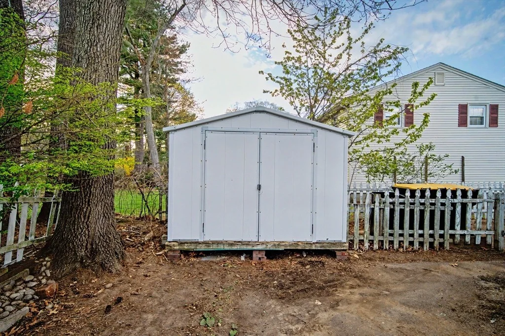 Photo of 29 Greenleaf Cir