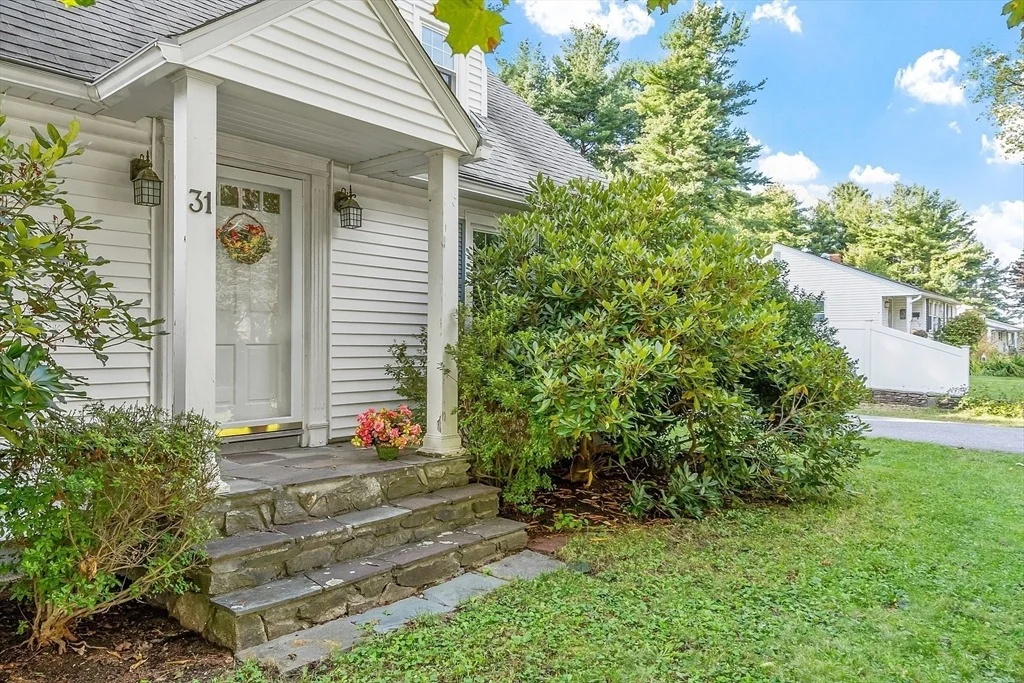 Photo of 31 Crestview Dr
