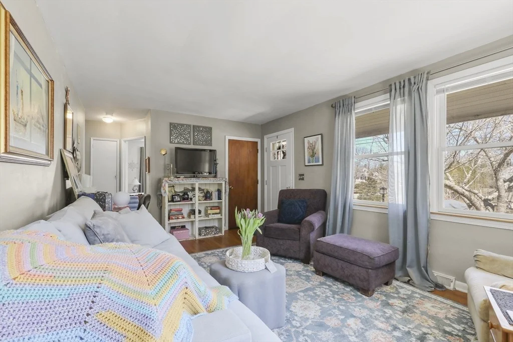 Photo of 47 Cliff Rd