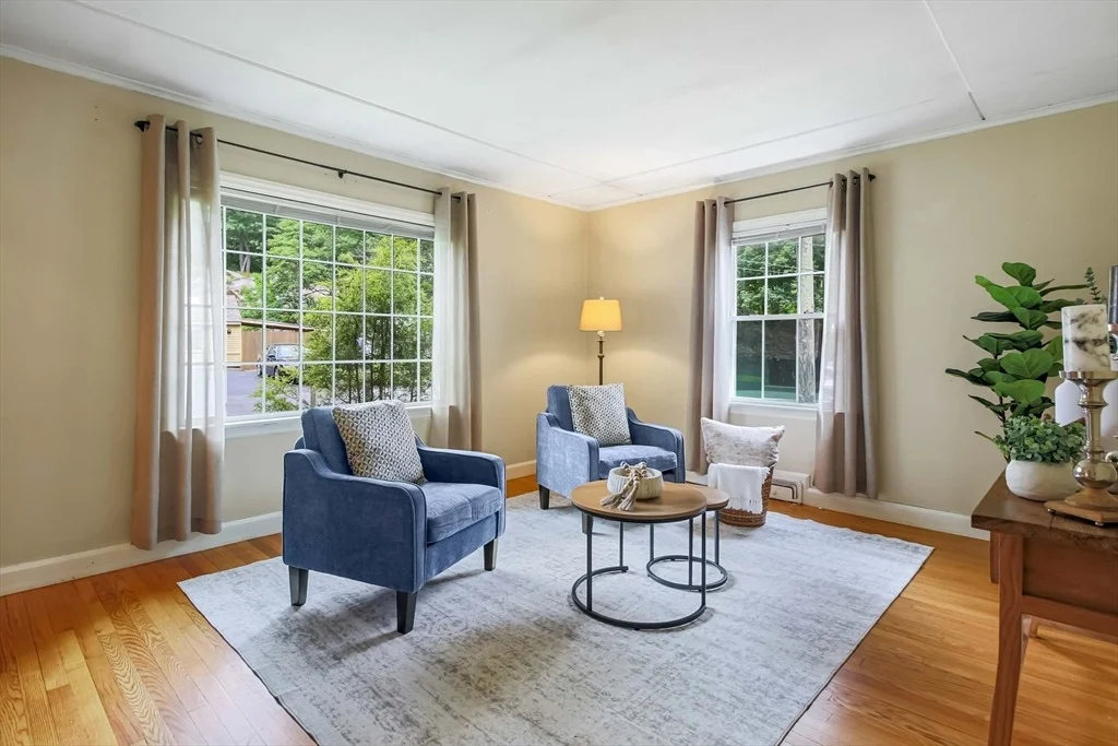 Photo of 4 Ledgewood Drive