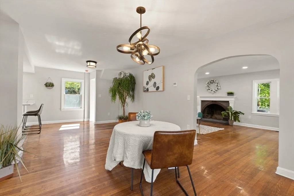 Photo of 129 Maple Ave