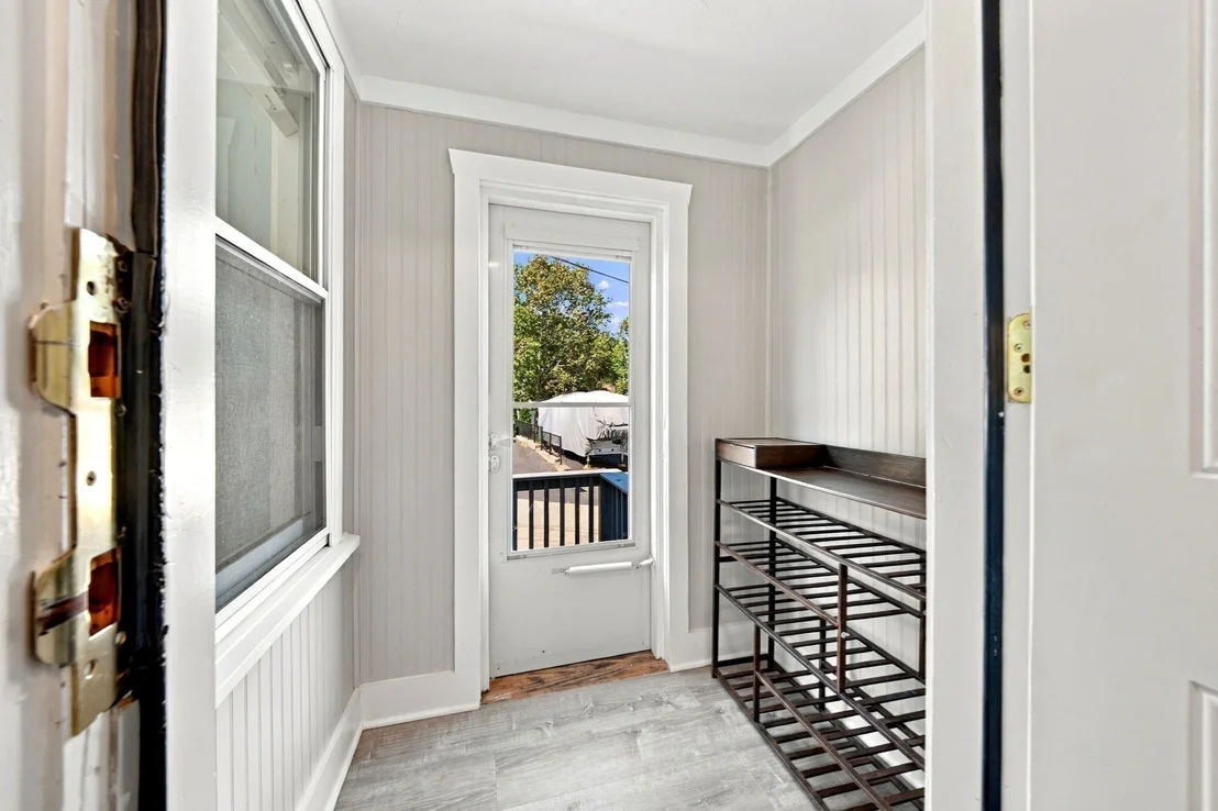Photo of 6 Clifton Ave