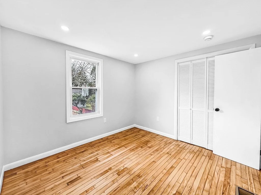Photo of 87 Arborway Dr