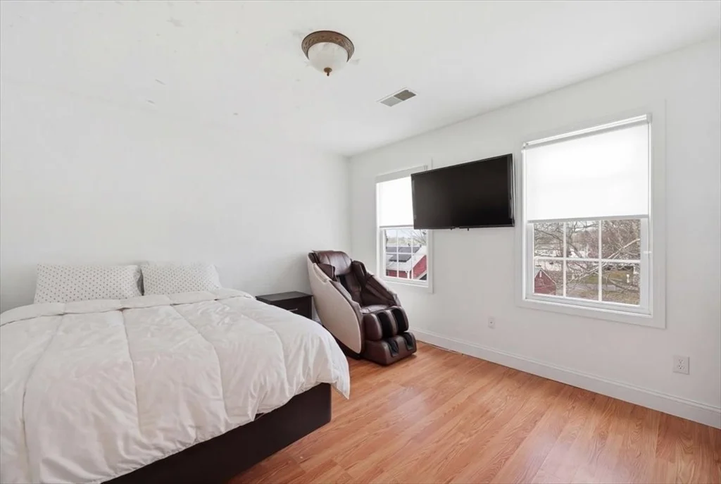 Photo of 238 Sterling St
