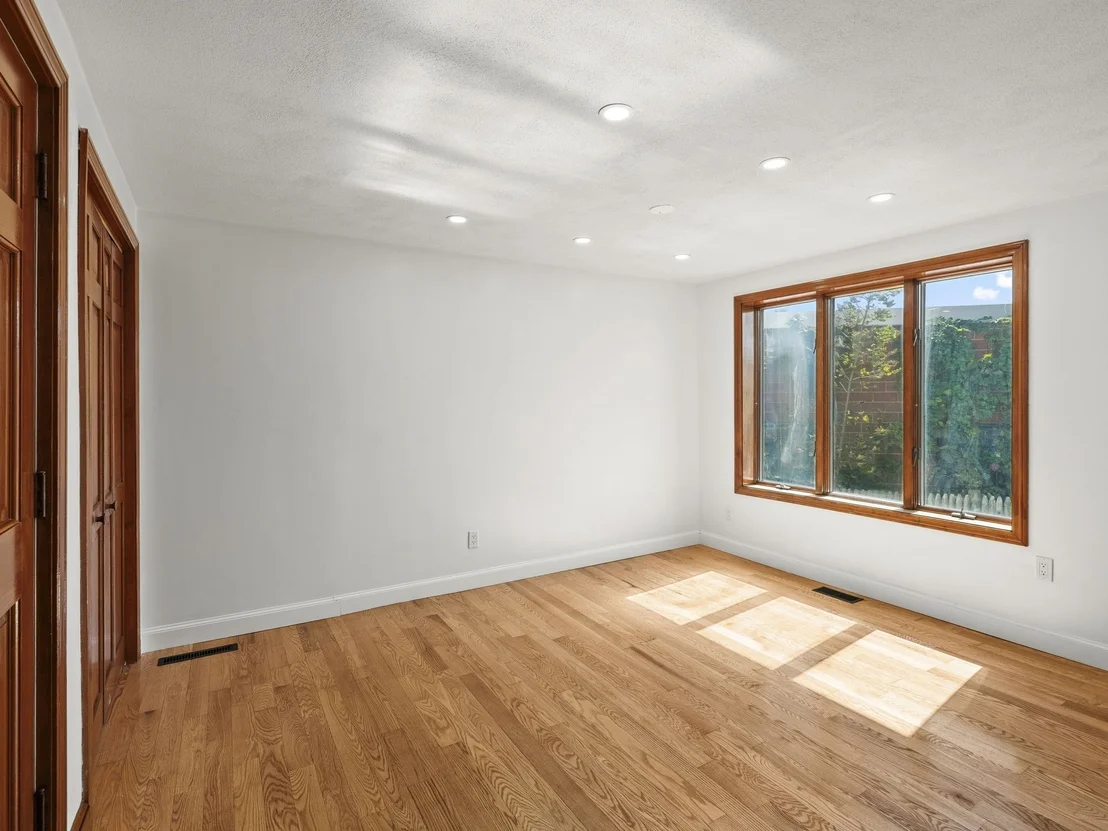 Photo of 12 Boston St