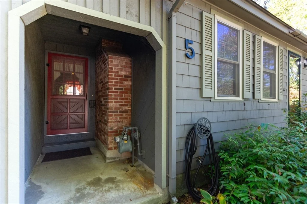 Photo of 5 Chestnut Dr