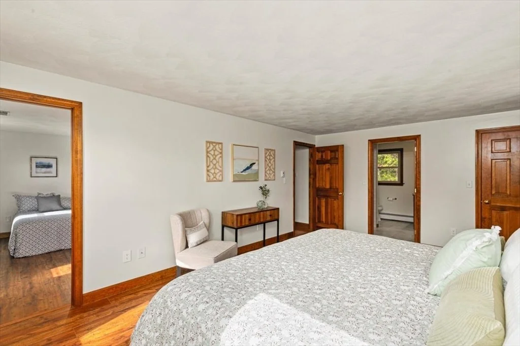 Photo of 480 Sharpners Pond Road