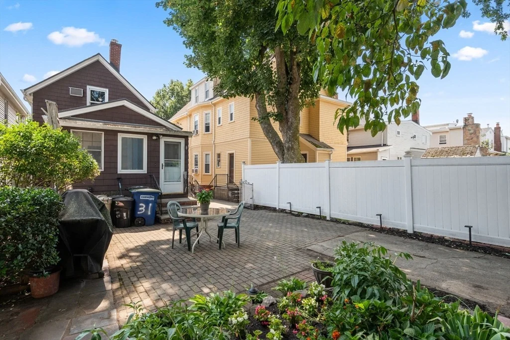 Photo of 31 Everett Ave