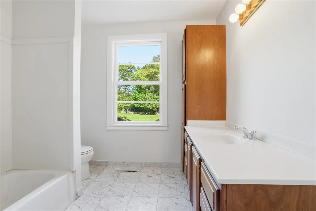 Photo of 106 Bolton Rd