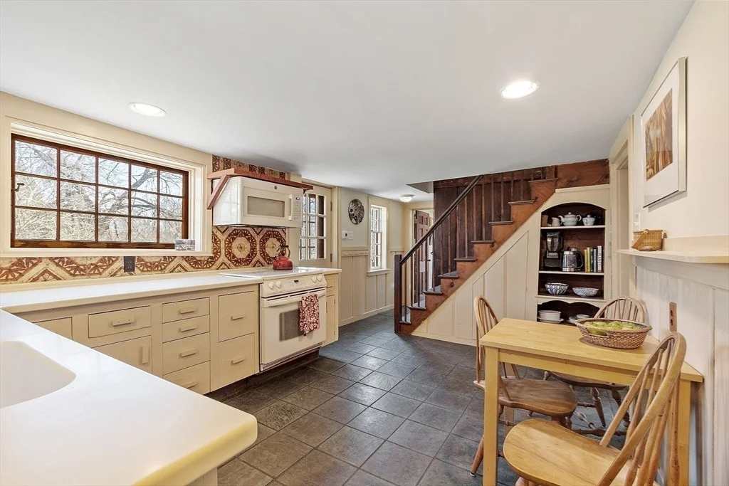 Photo of 320 Lowell Rd