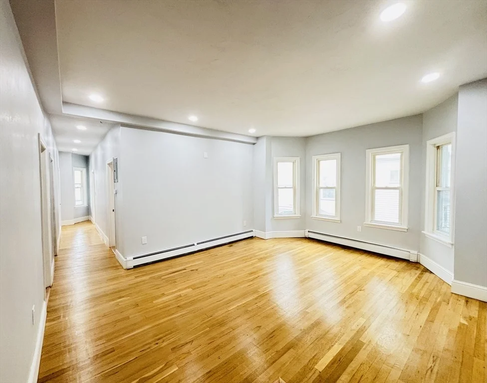 Photo of 165 Eastern Ave