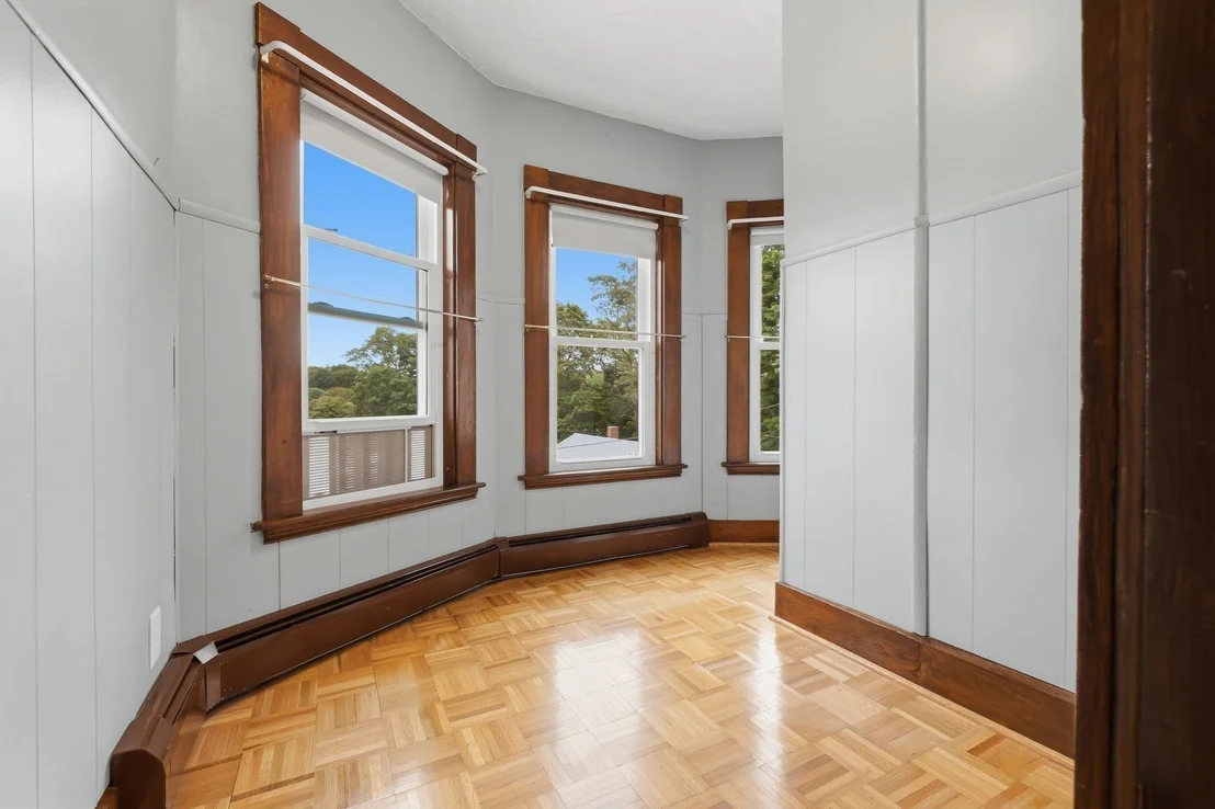 Photo of 4 Longfellow St