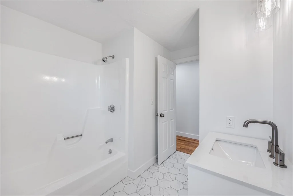 Photo of 310 White Oak Trail