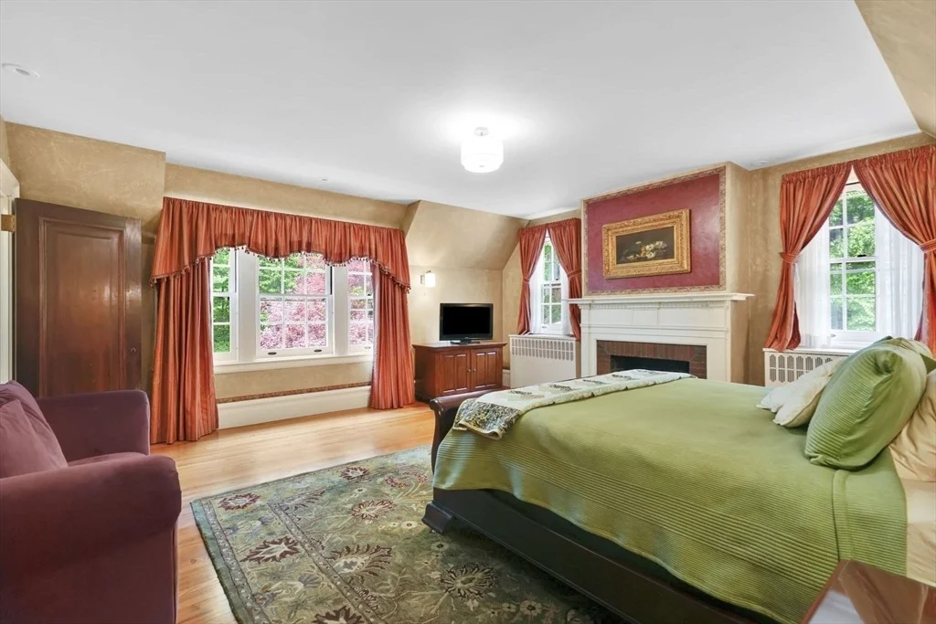 Photo of 135 Forest Glen Rd