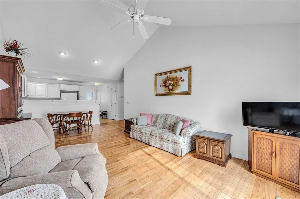 Photo of Unit 48 at 48 Pinecrest Dr