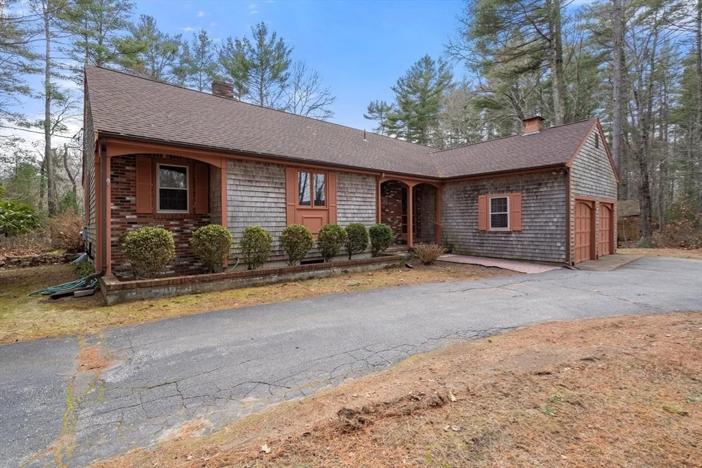 Photo of 945 Walnut Plain Rd