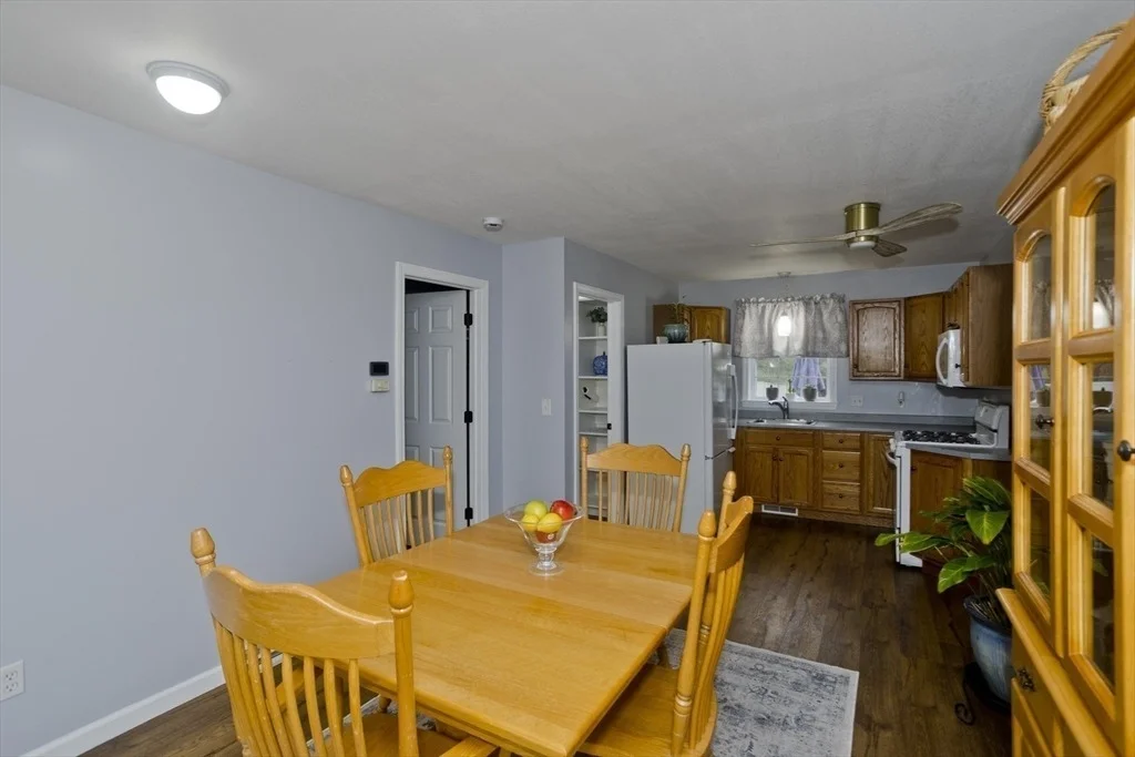 Photo of 76 Shaker Rd