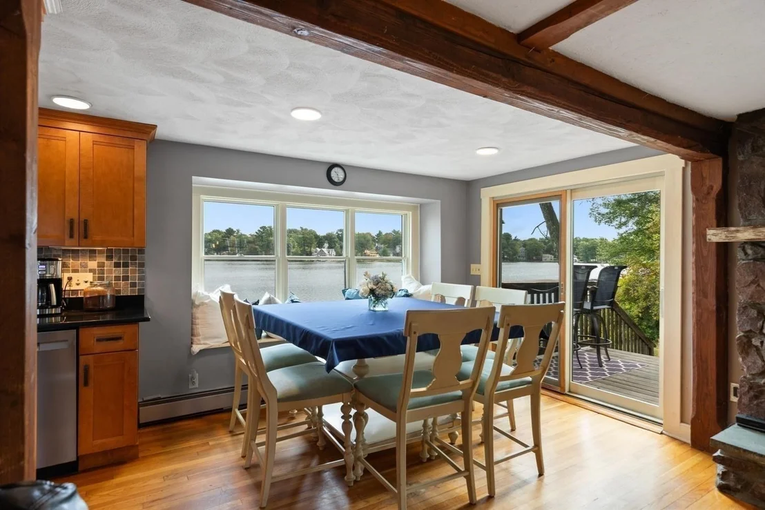 Photo of 35 Lakeside Blvd