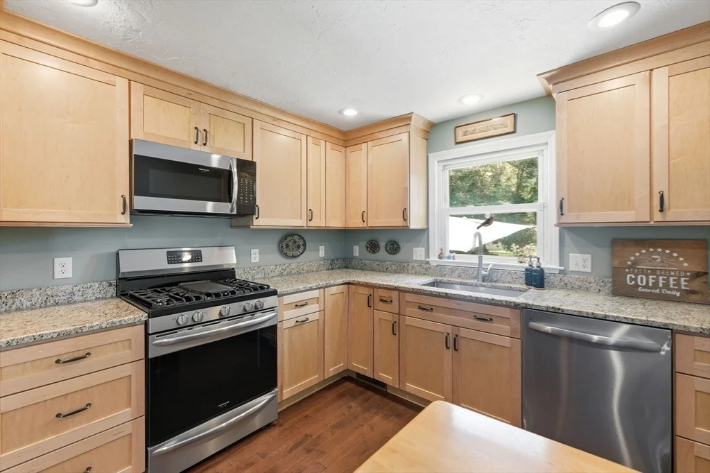 Photo of 37 Frederickson Ave