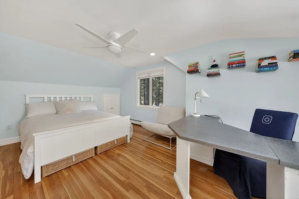 Photo of 37 Mast Hill Rd