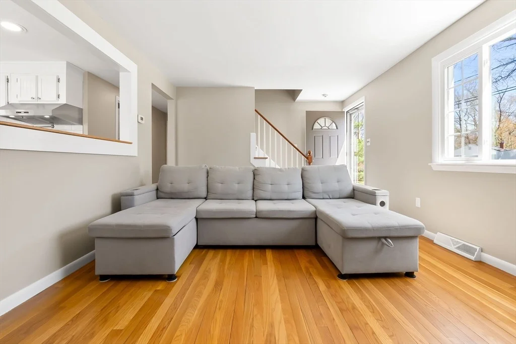 Photo of 6 Ashcroft Cir