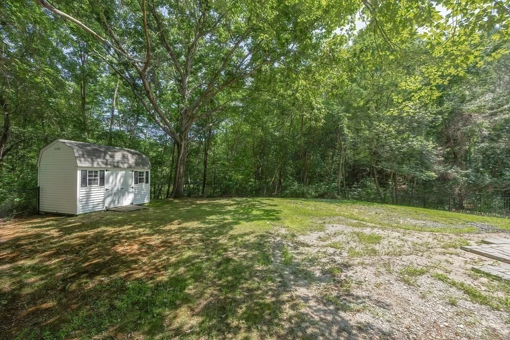 Photo of 103 Leland Rd