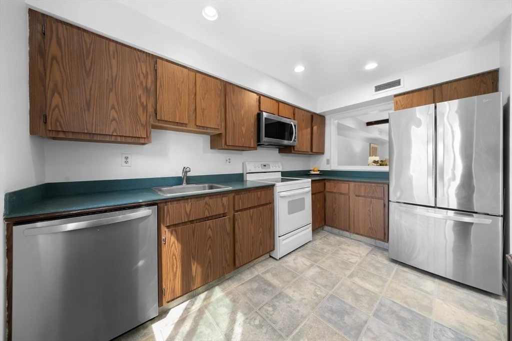 Photo of Unit F at 4 Beals Cove