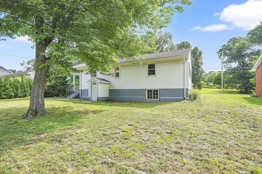 Photo of 250 Old Lyman Rd