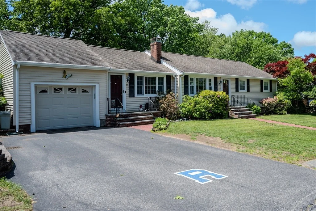 Photo of 54 Stearns Dr