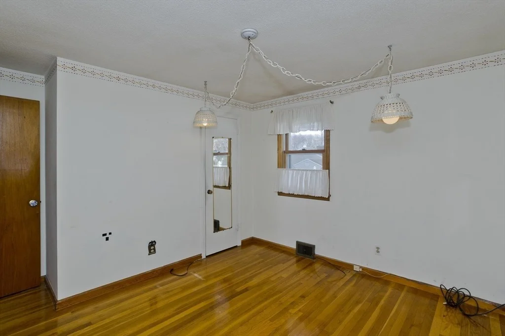 Photo of 83 Mayflower Ave