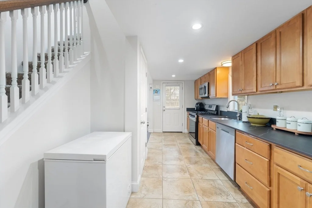 Photo of 111 Plain St