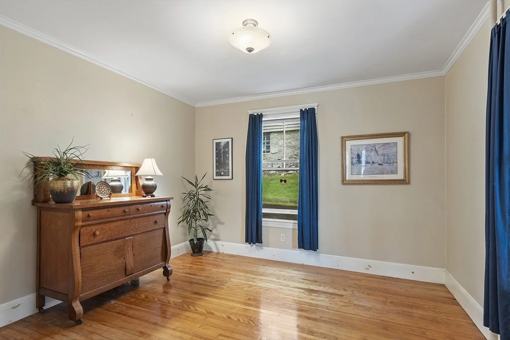 Photo of 6 Moore Ave