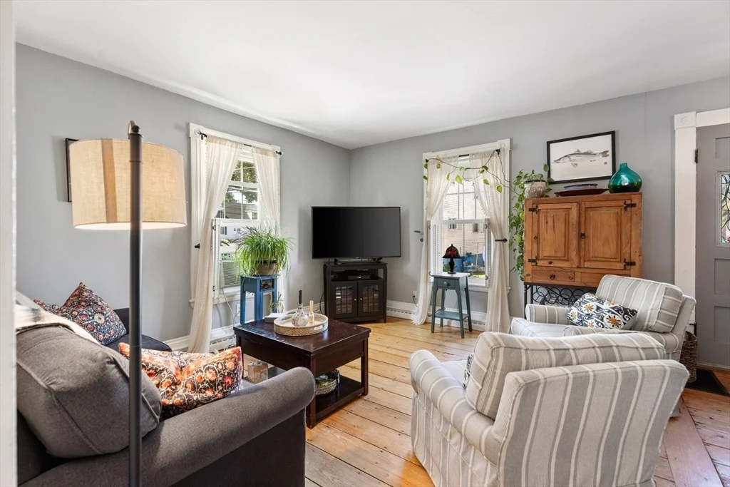 Photo of 3 Cottage St