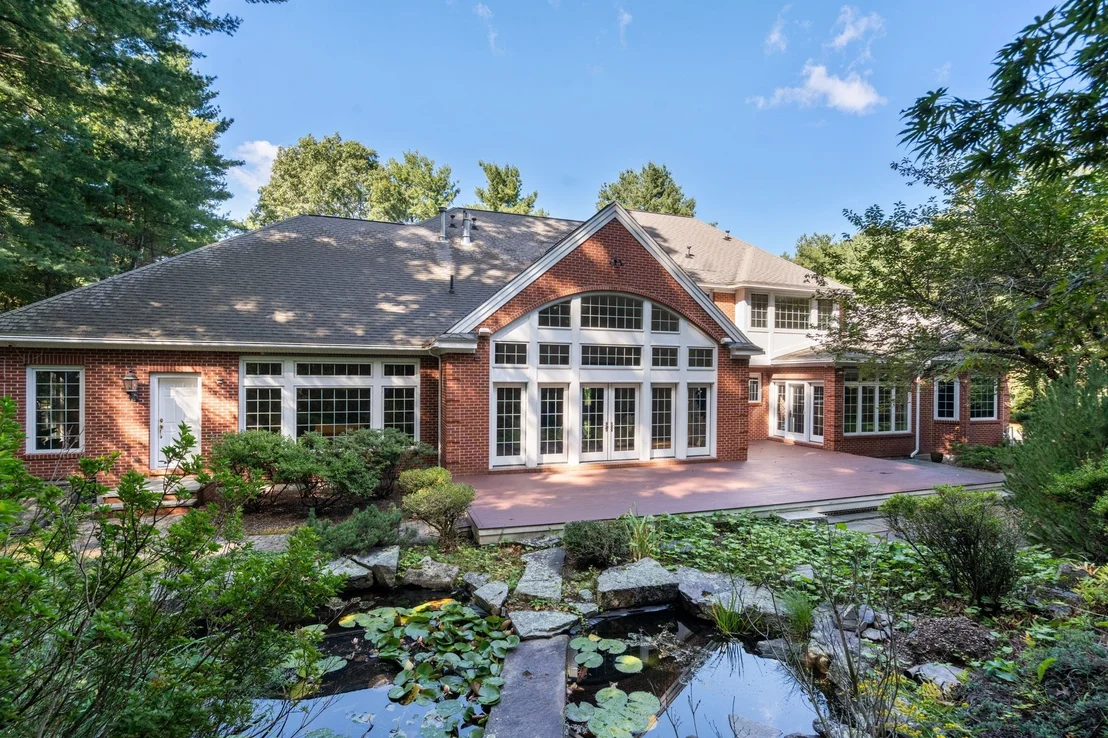Photo of 24 Davis Rd