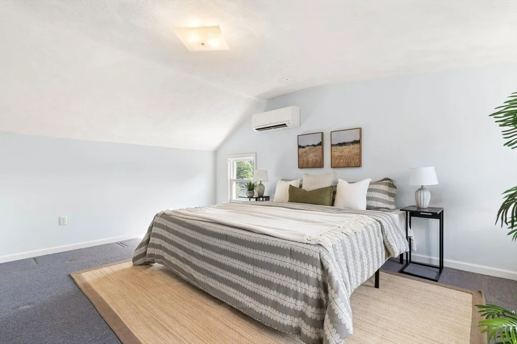 Photo of 305 Park Ave