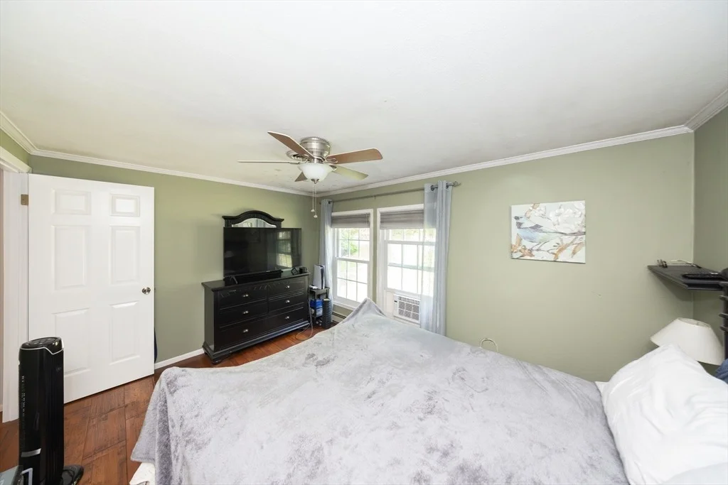 Photo of 45 River Rd