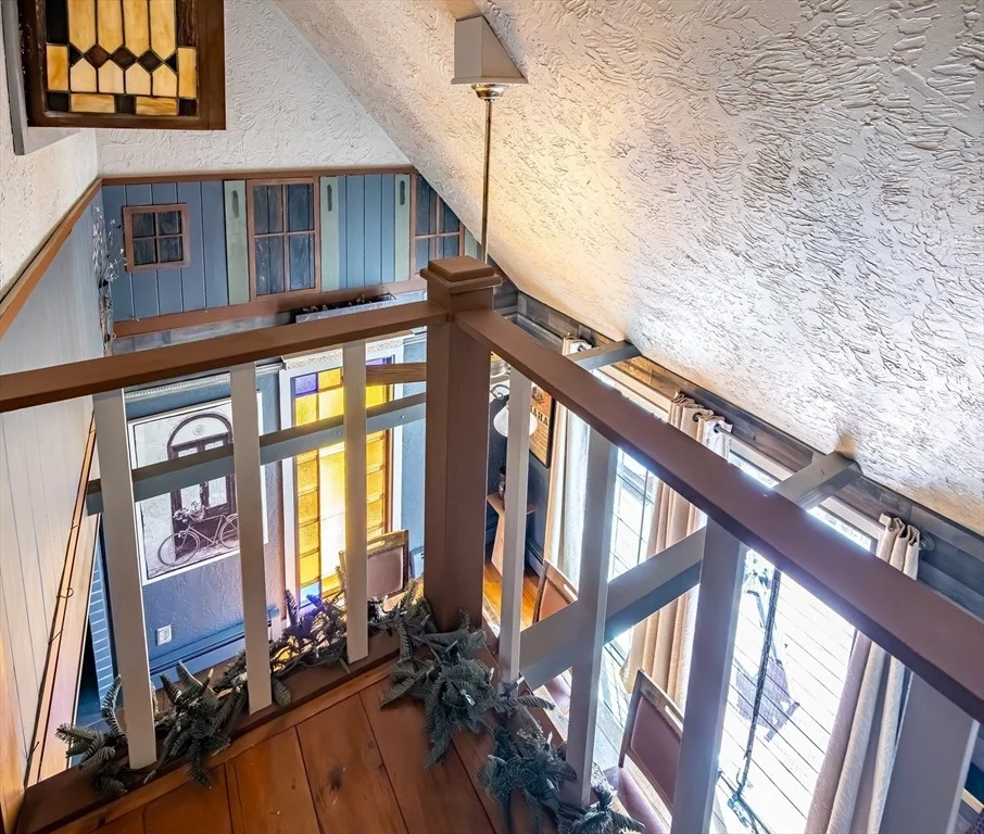 Photo of 40 Scenic Ave