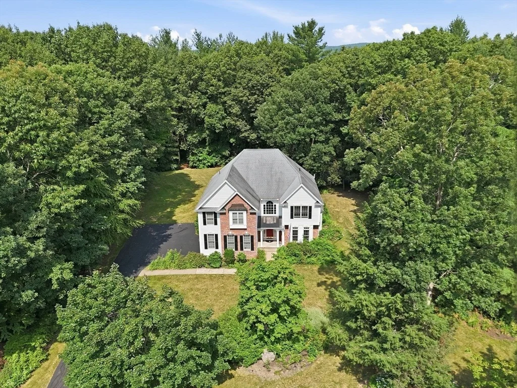 Photo of 19 Laurel Ridge Road
