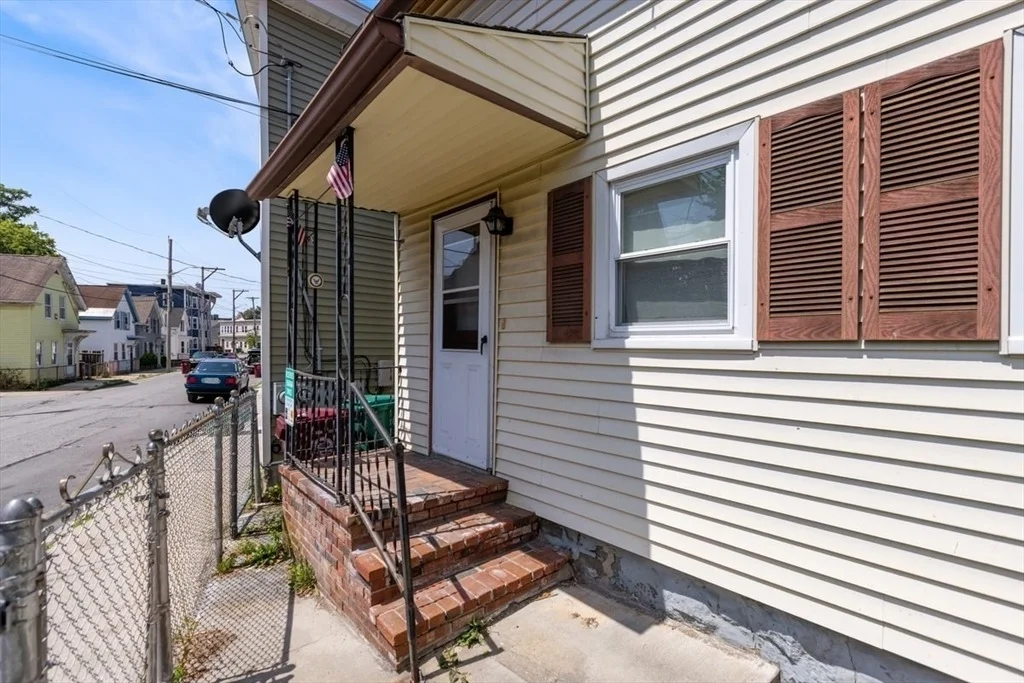 Photo of 4 L St
