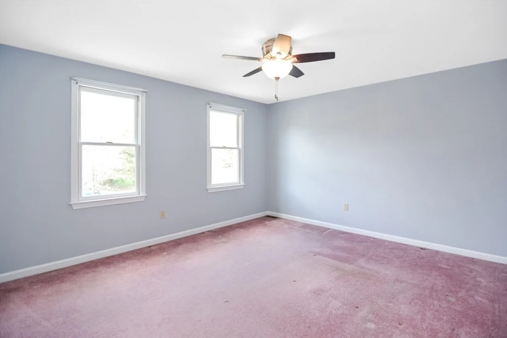 Photo of 34 Laura Ln