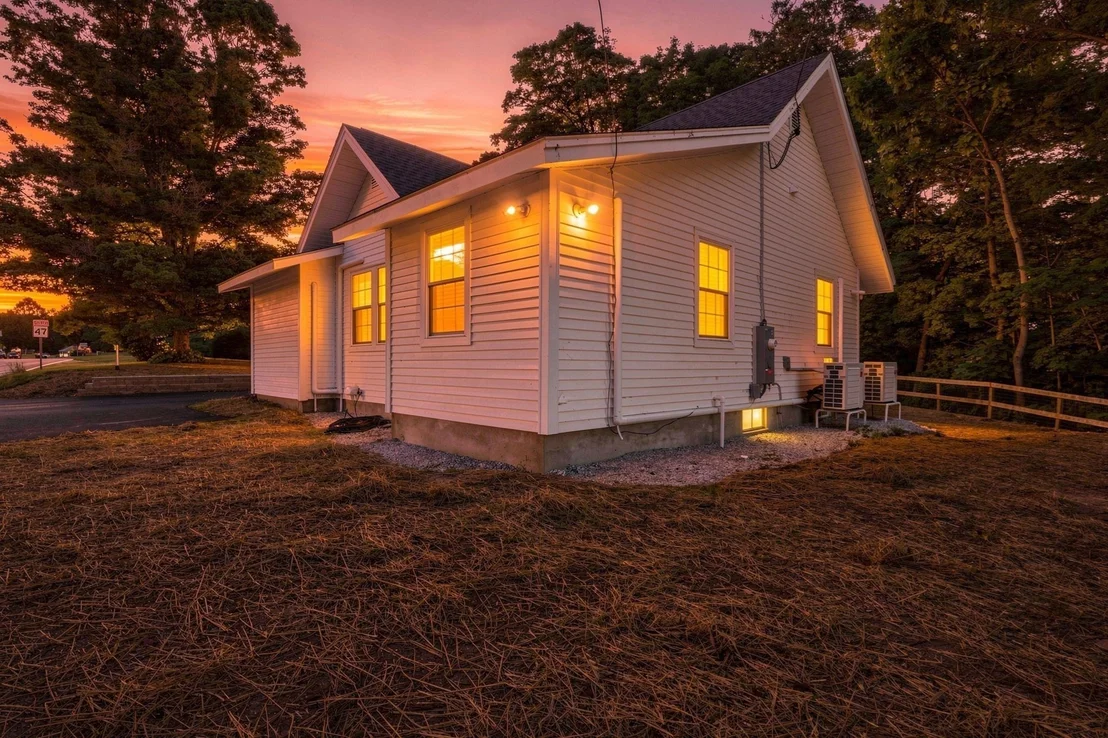 Photo of 204 River Dr