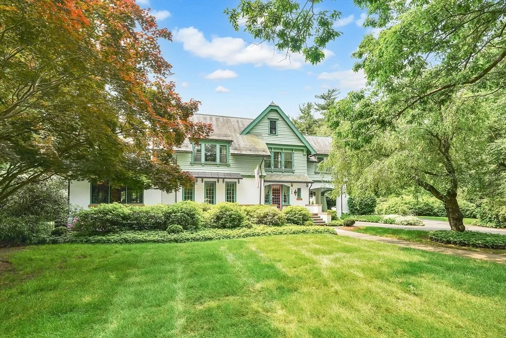 Photo of 135 Forest Glen Rd