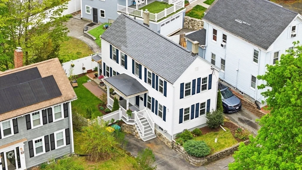 Photo of 11 Beacon St